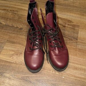 Time and Tru red combat boots burgundy red size 8 NWOT